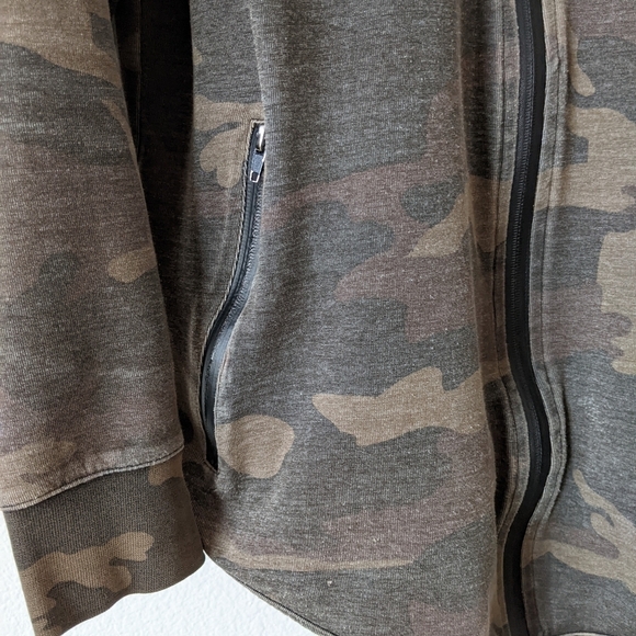 Sik Silk Camouflage Zip Hoodie Bought In The UK - Picture 5 of 5